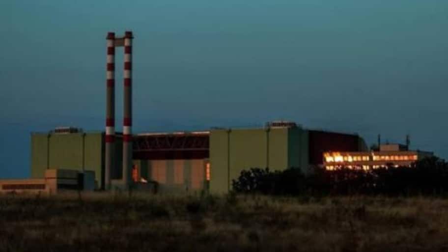 Pakistan blocks airspace for Russian aircraft carrying nuclear fuel for Bangladesh; cites technical issues
