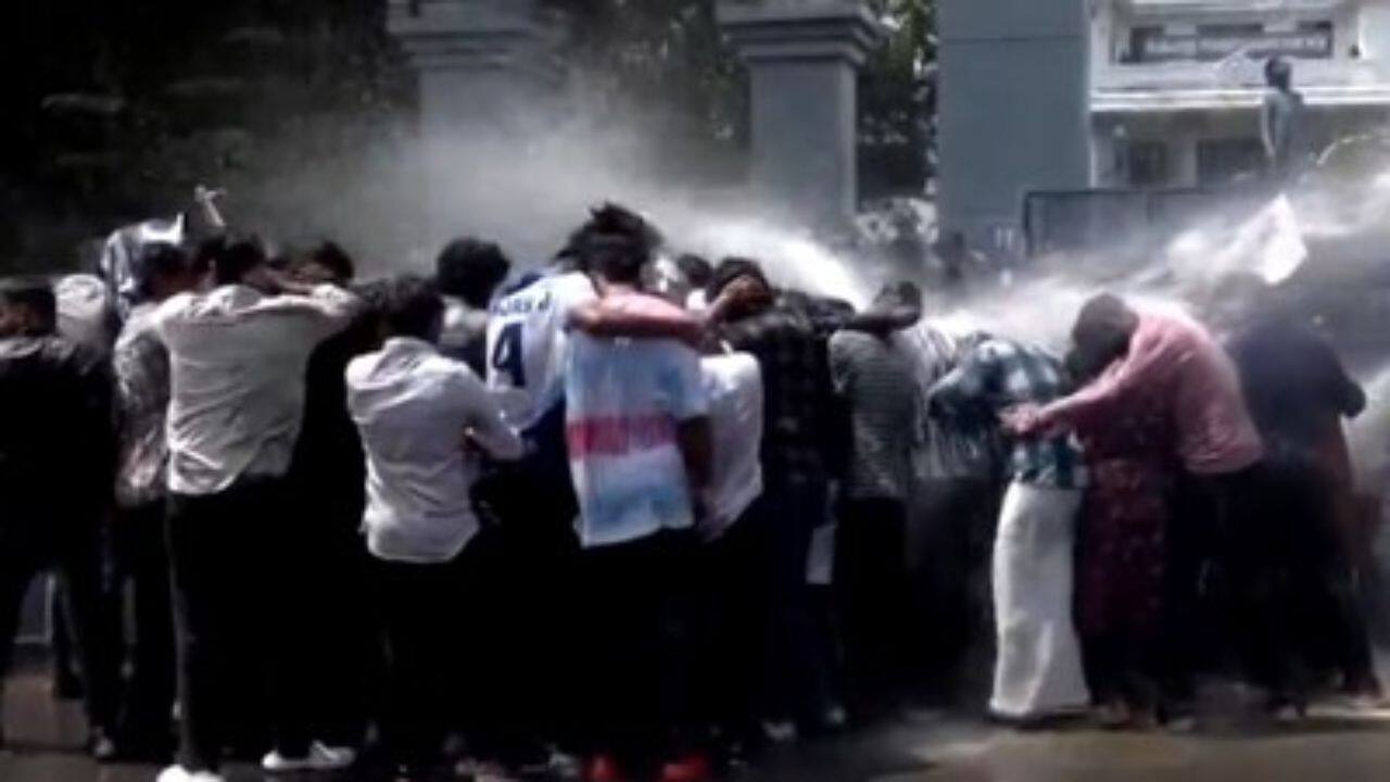 Kerala University hostel turns flashpoint as youth congress, SFI clash over CEC protest