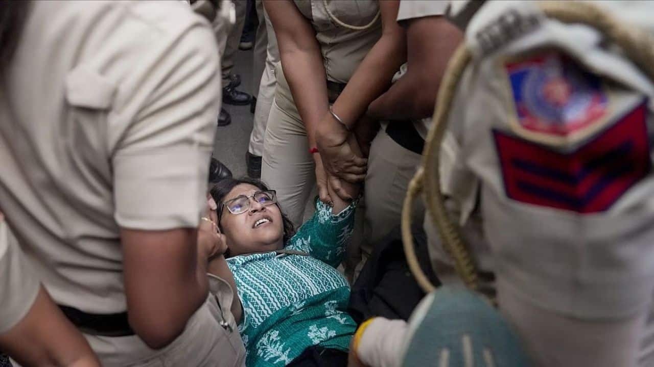 3 women journalists allege Delhi cops sexually harassed them during Jantar Mantar protest, probe launched