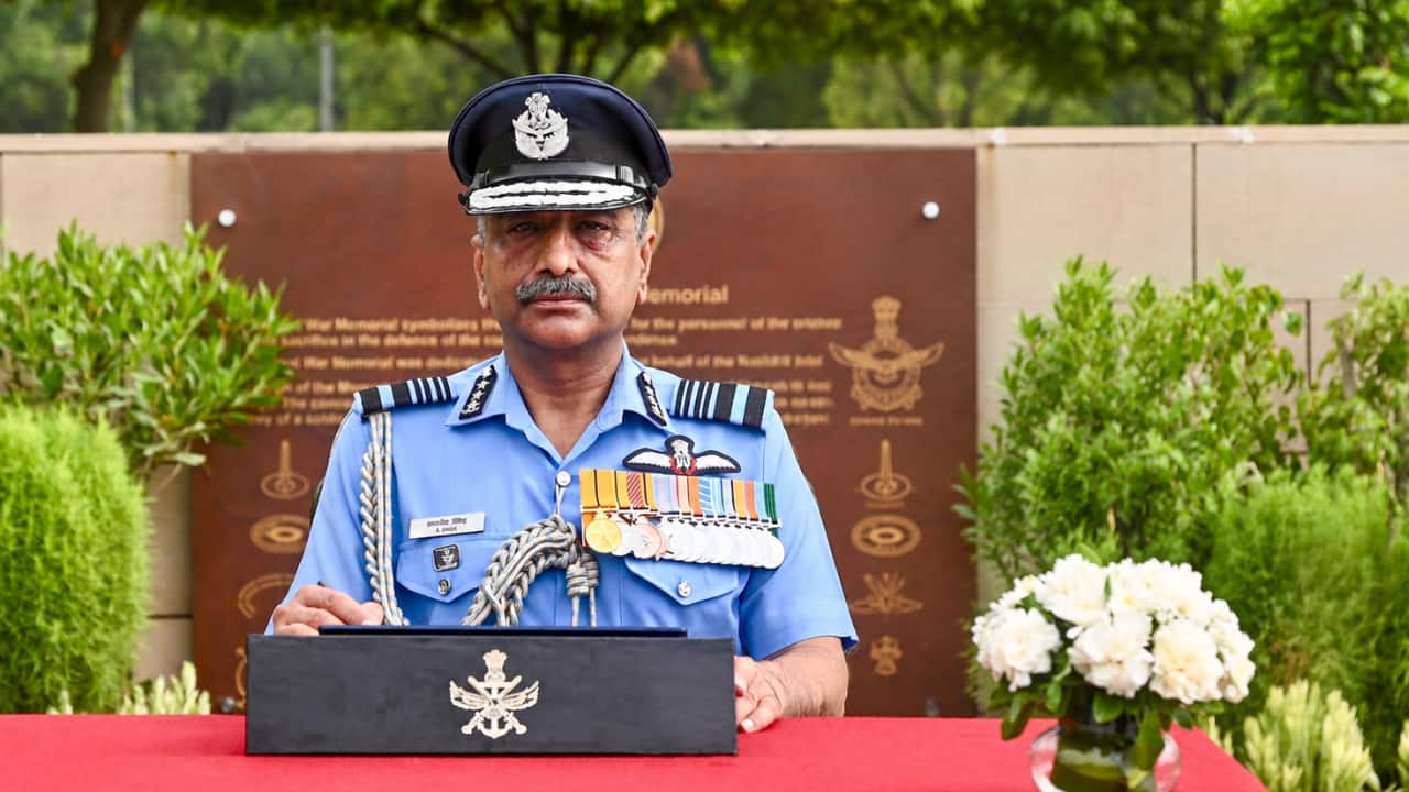 Who is Air Marshal Ashutosh Dixit? Fighter pilot with 3500+ hours of flying experience appointed next Indian Airforce Chief