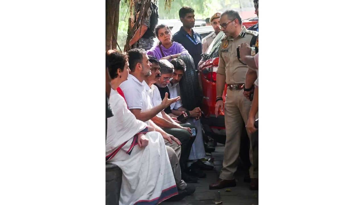 'It became a Rahul-Priyanka protest': INDIA bloc allies fume over unannounced Akashvani Bhavan sit-in