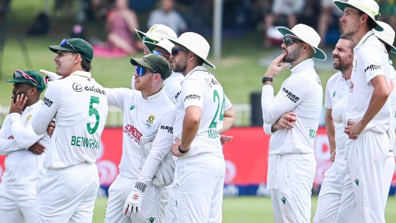 Australia 187/6 on rain-hit day one against South Africa
