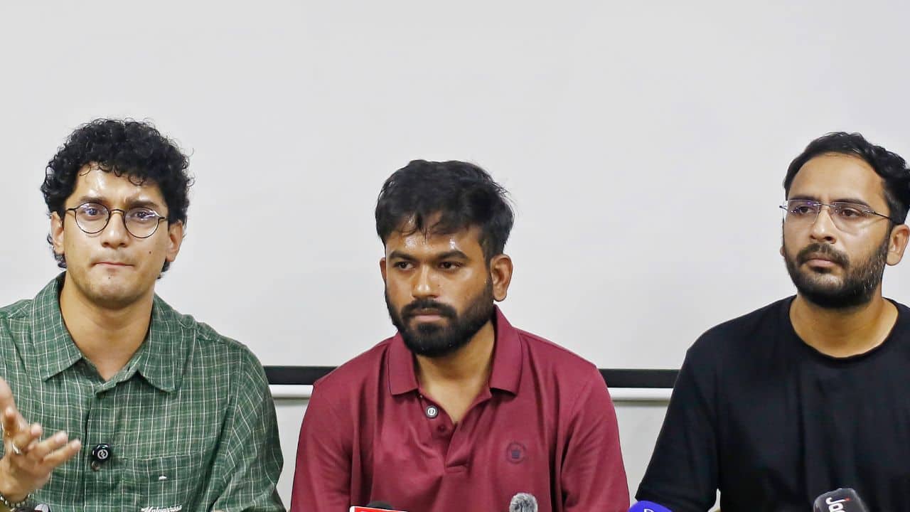 CJP leaders Abhijeet Dipke, Saurav Das, Ashutosh Ranka detained upon their arrival in Delhi