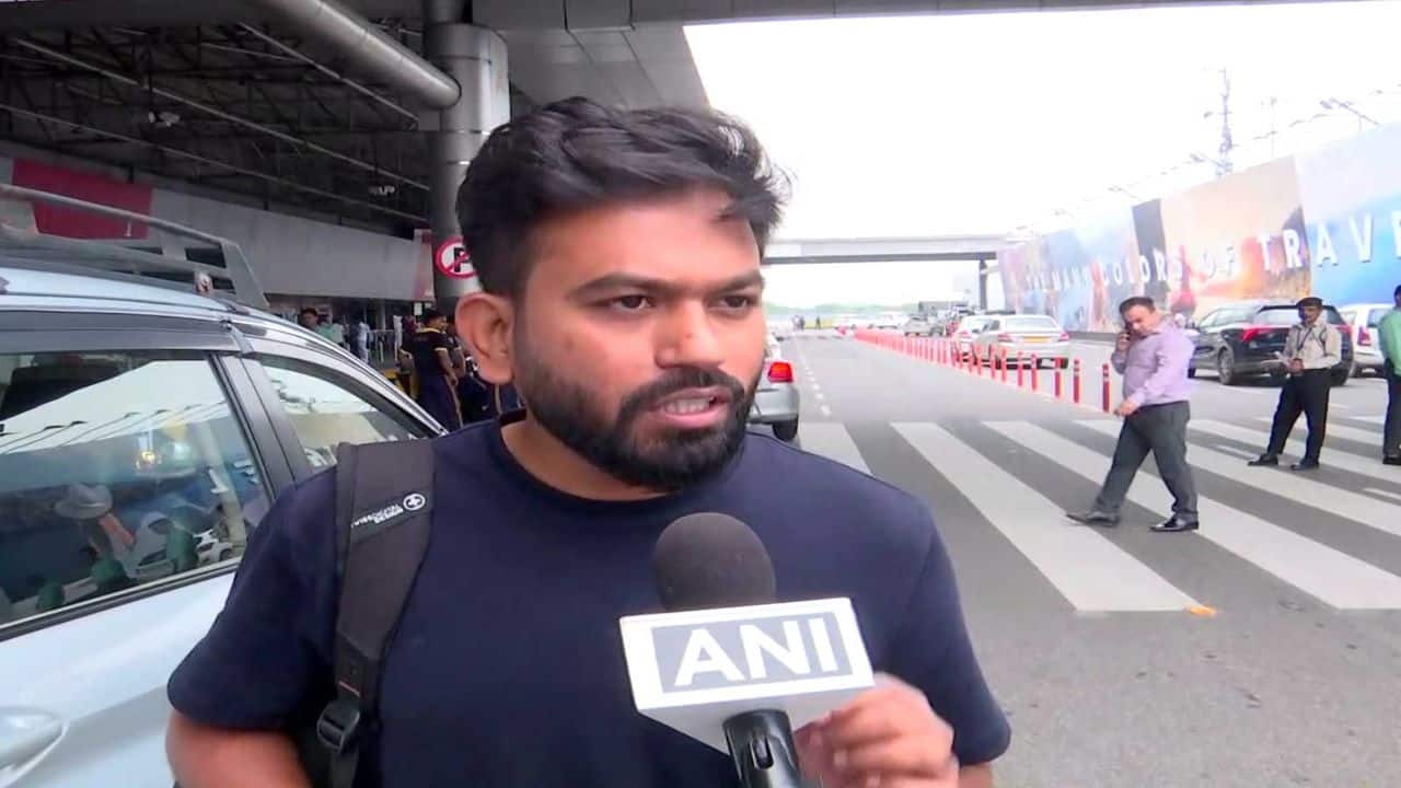 ‘You could have told me outside’: Delhi Police enters plane to talk, detain CJP founder