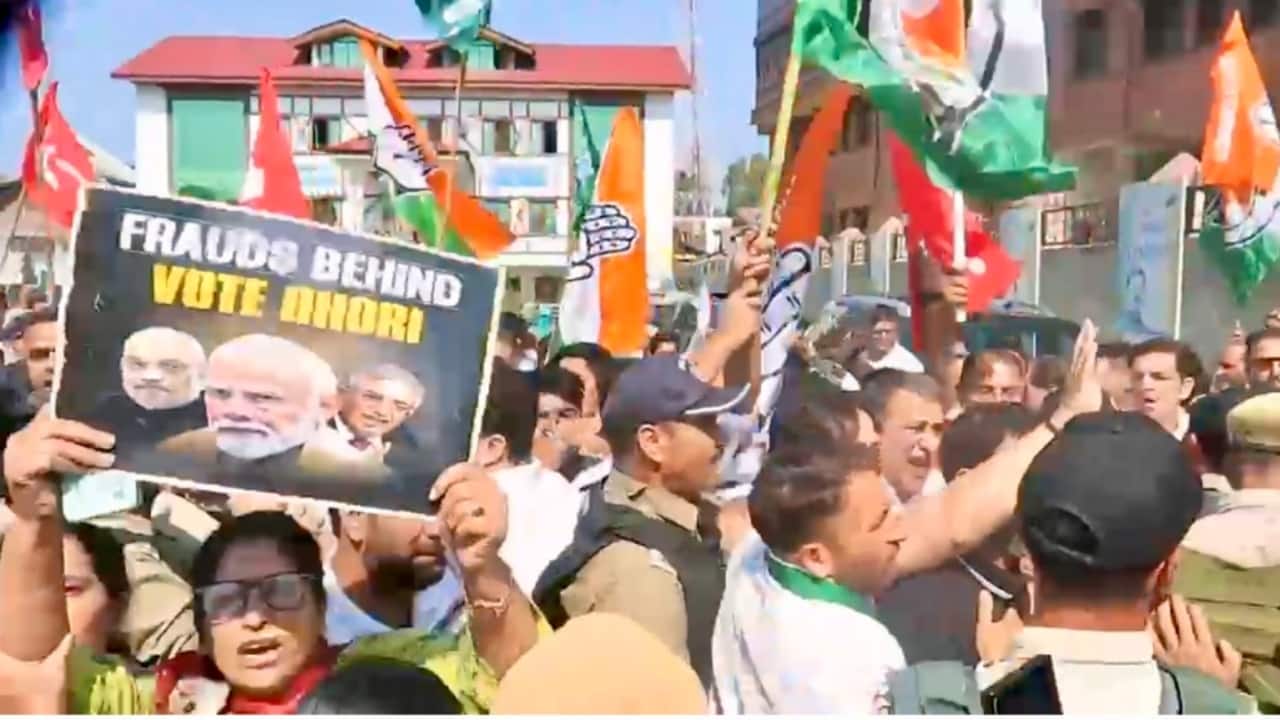 Police confine INDIA bloc leaders inside Congress headquarters in Srinagar during protest against CEC