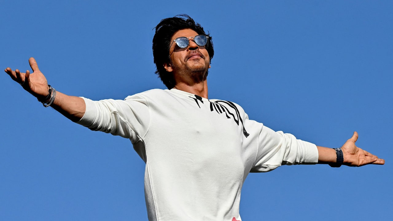 Quote of the day by Shah Rukh Khan, 'Live, laugh, love...'