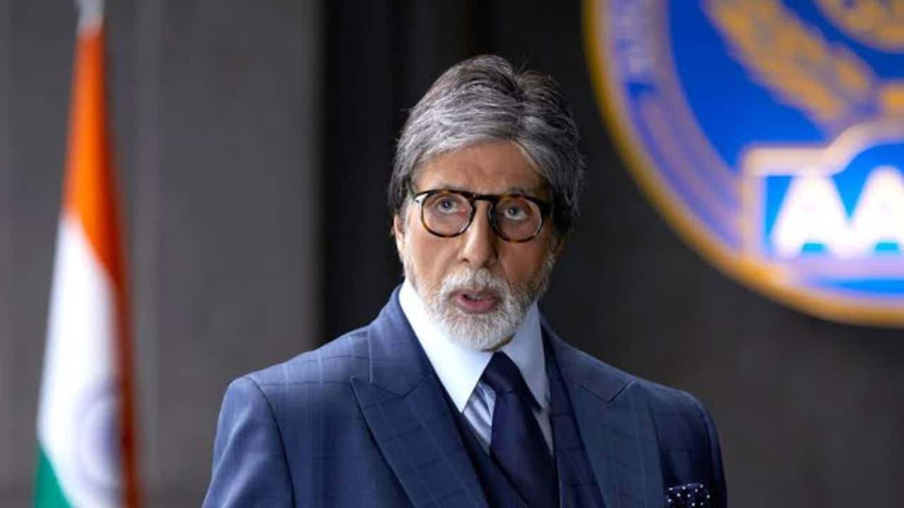 Amitabh Bachchan turns 84: Megastar greets throngs of fans outside Jalsa during traditional darshan