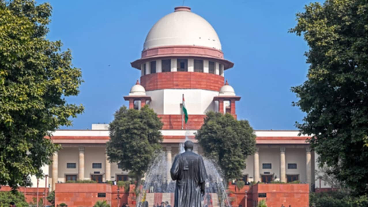 Supreme Court issues notice to Centre, seeks answers on blanket immunity for ECs