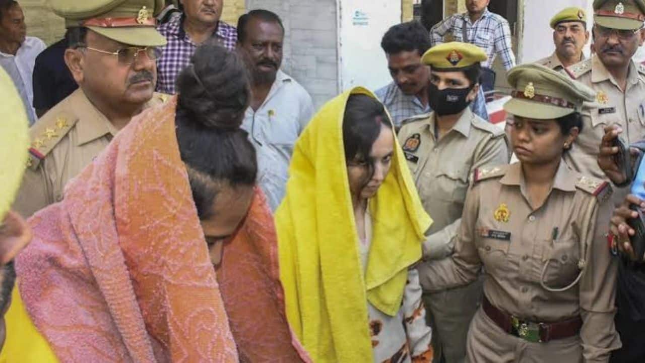 Meerut blue drum case: Court awards death penalty to Muskan, Sahil