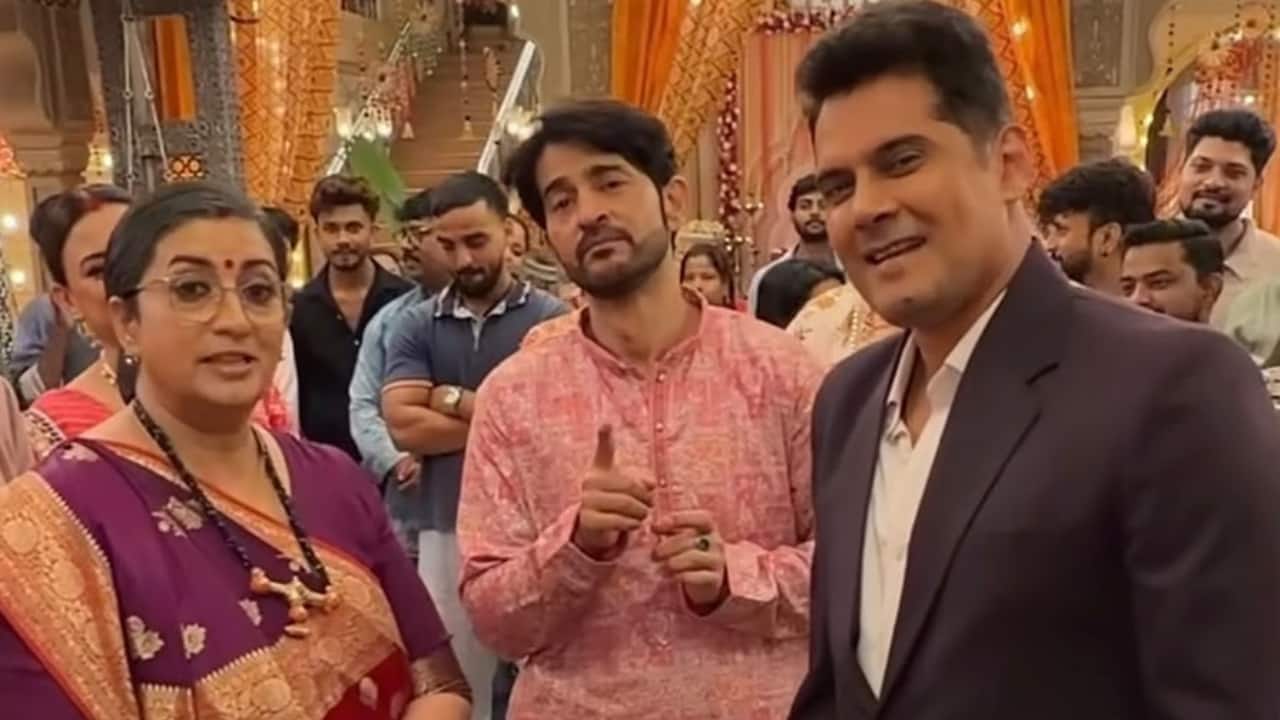 Smriti Irani bids farewell to 'Kyunki' with special tribute to show's crew