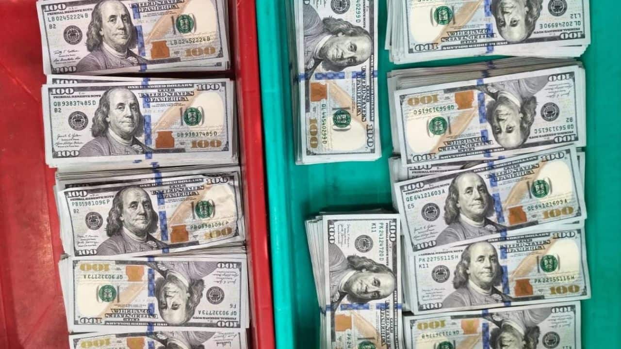 CISF foils foreign currency smuggling at Kolkata airport; 2 held with Rs 1.14 crore