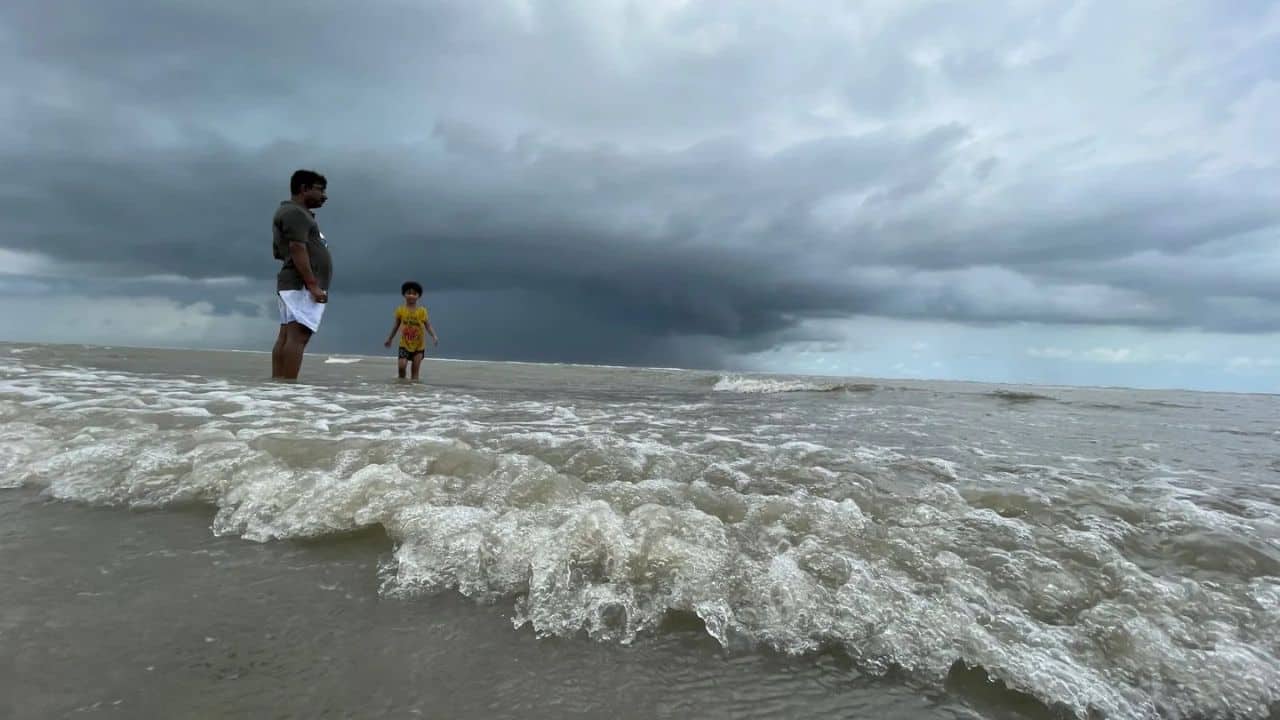 Cyclone alert in Odisha: IMD issues red warning, schools closed in 5 districts