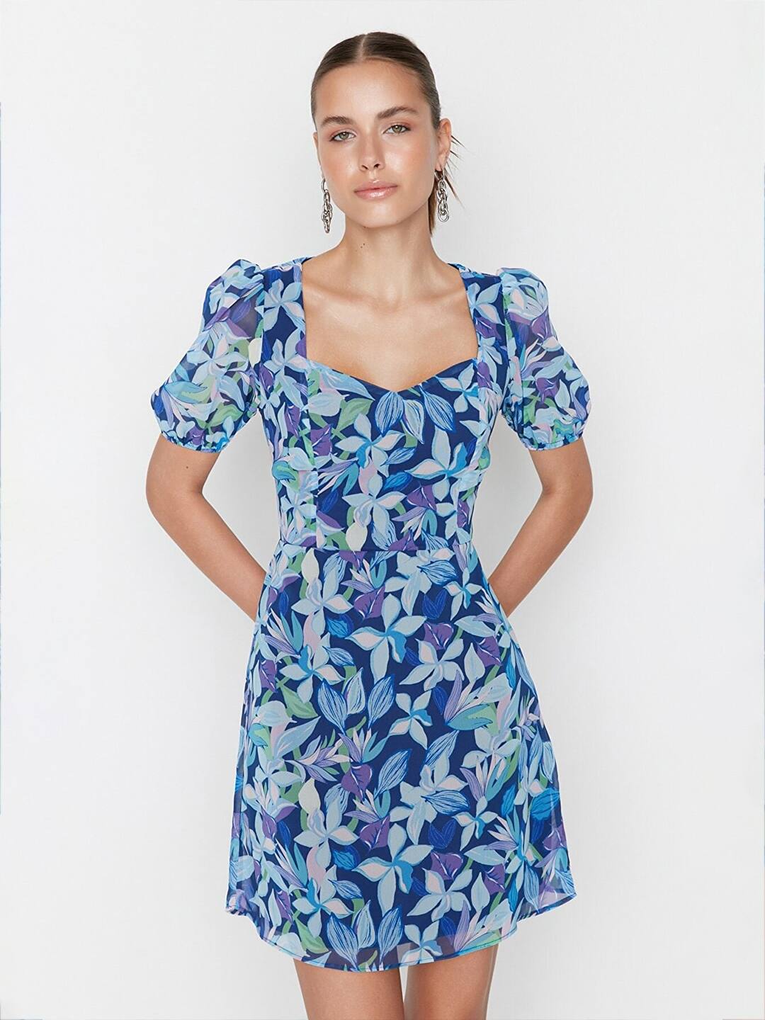 Trendyol Sweetheart Neck A-Line Dress