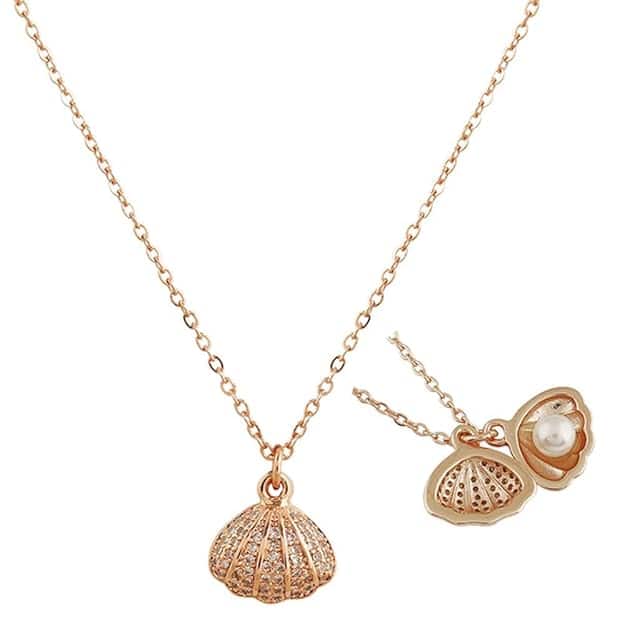 Meenaz Pearl Pendant