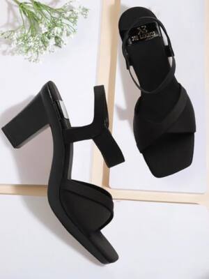 XE Looks Block Heel Sandals