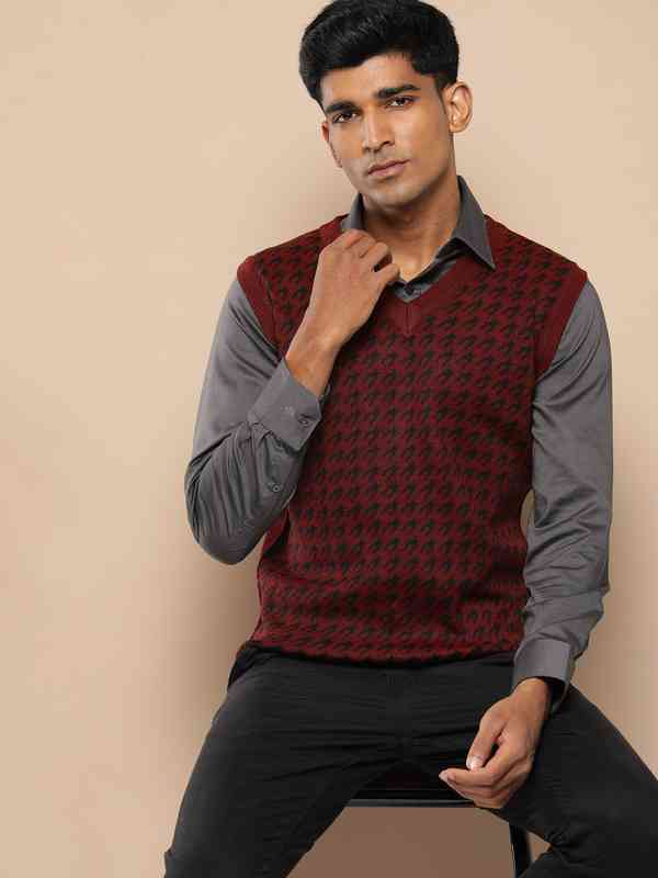 Invictus Self Designed Sweater Vest