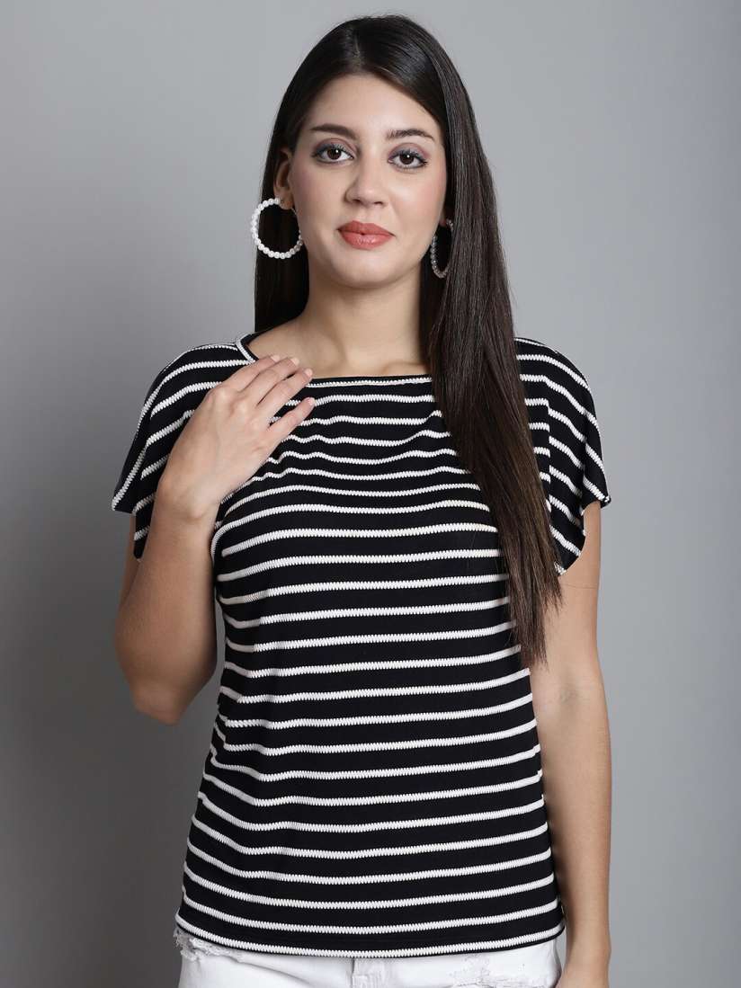 Find Your Perfect Fit with the Women’s Tops Sale on Myntra
