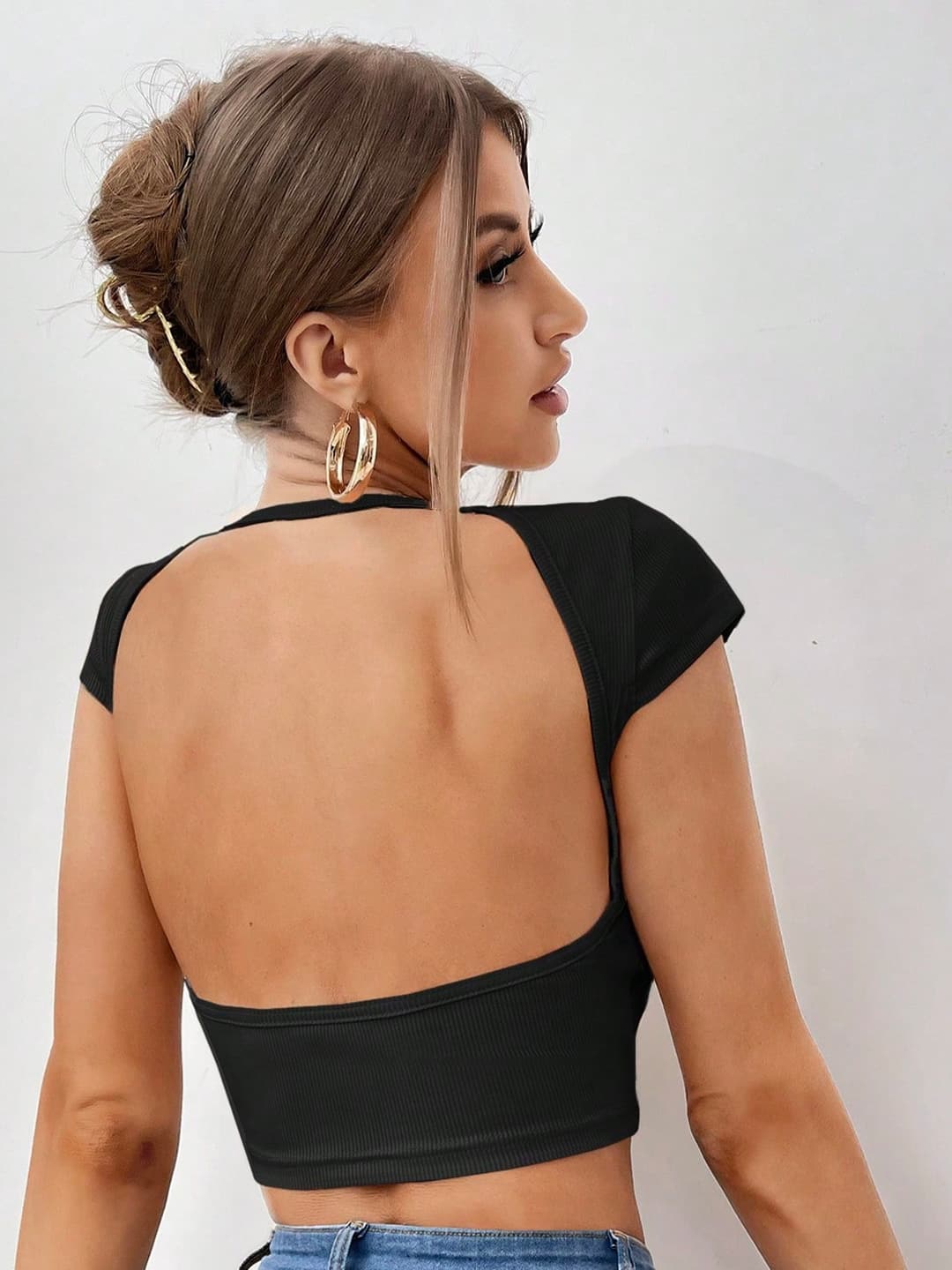 Aahwan Solid Styled Back Round Neck Crop Top