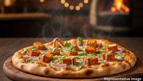 Paneer Tikka Pizza