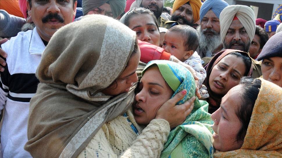 Gloom and anger as India bids farewell to 40 martyred CRPF personnel ...