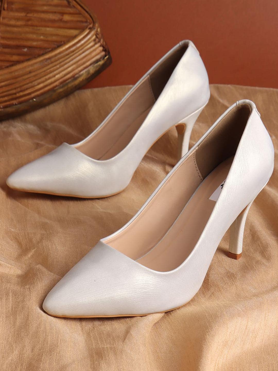 The White Pole Party Pumps