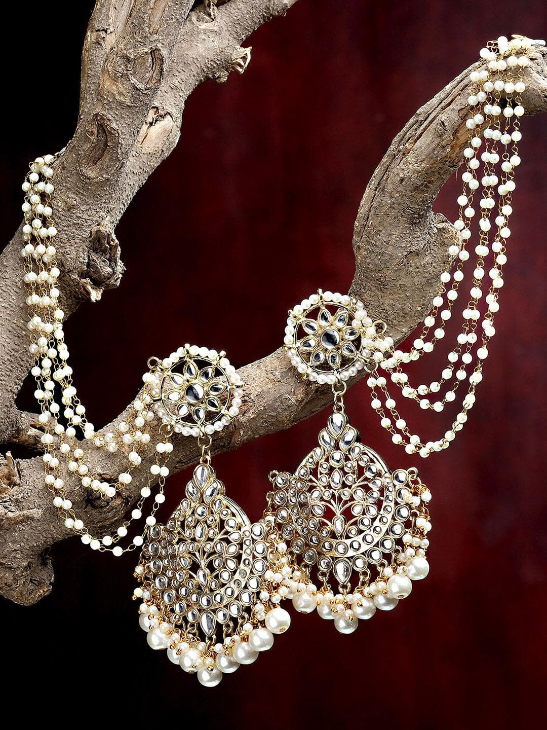 Karatcart Chandbali Earrings