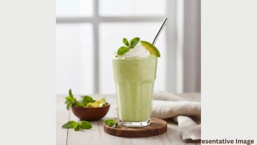 Avocado &amp; Mint Smoothie