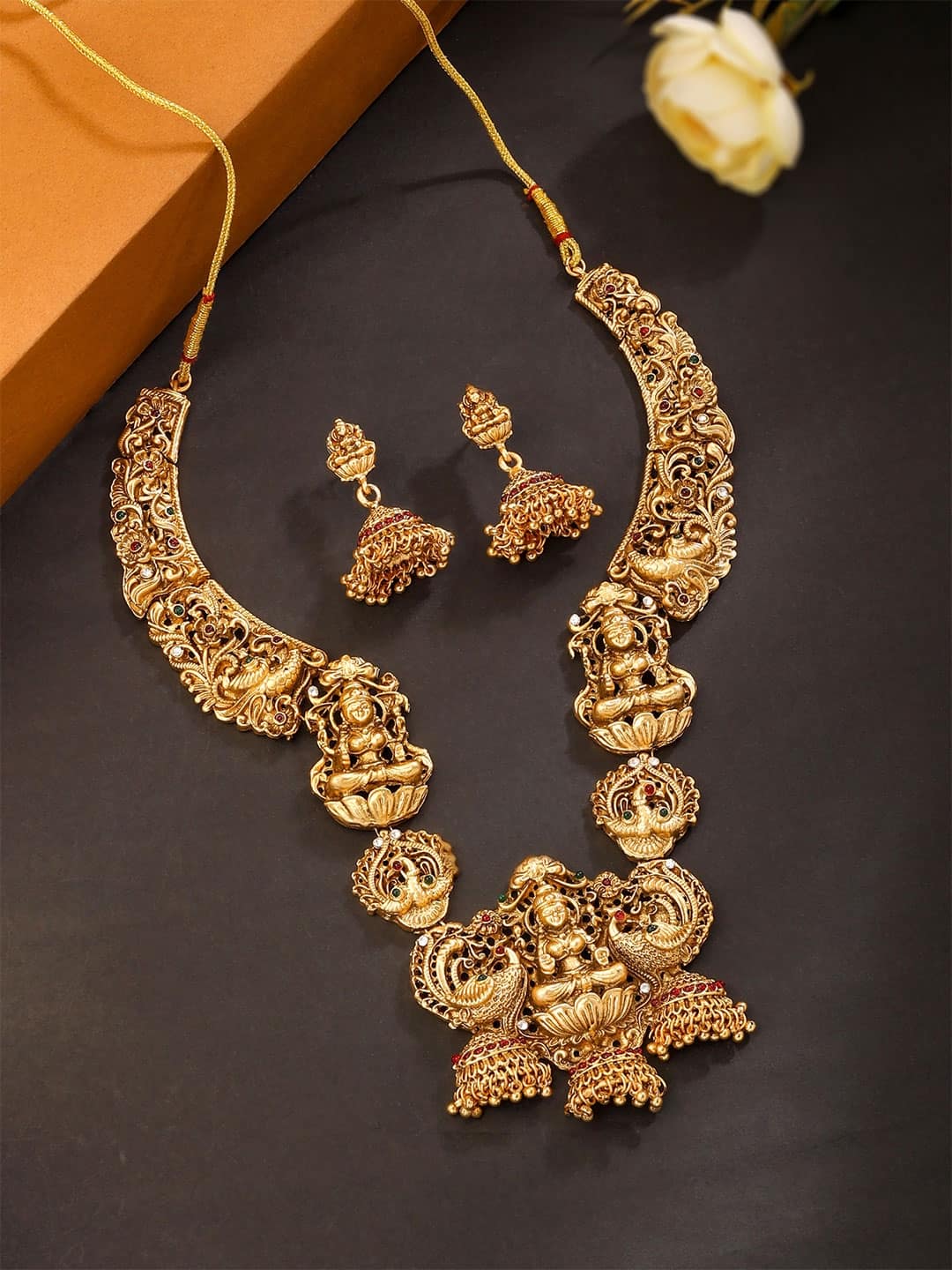 Yellow Chimes Antique Jewellery Set