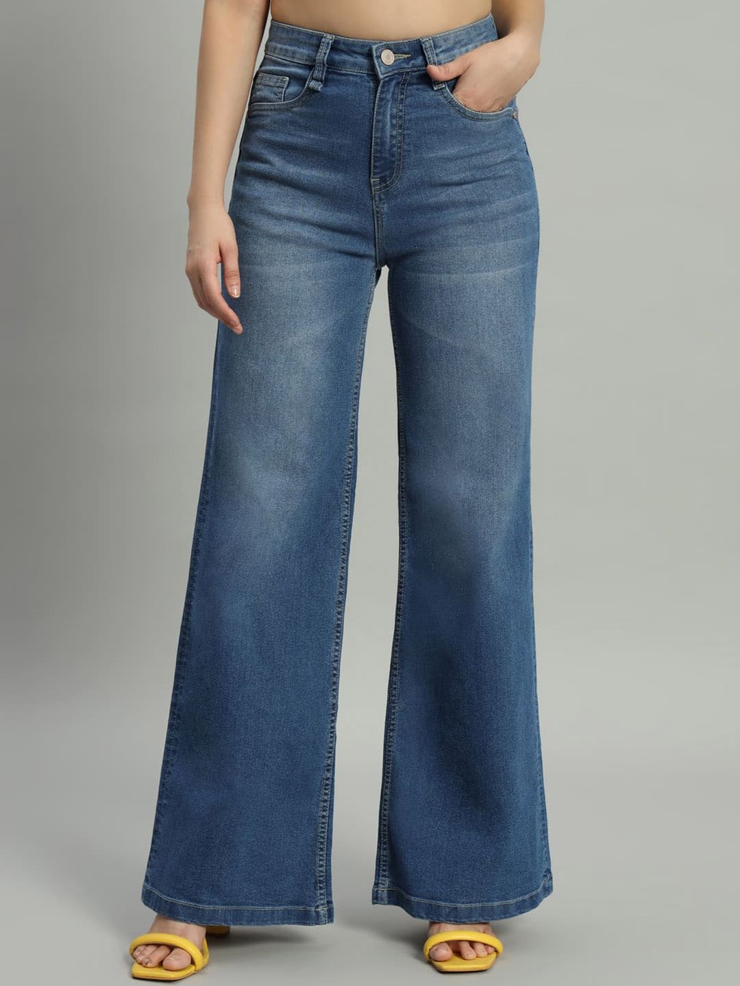 Roadster High-Rise Light Faded Jeans