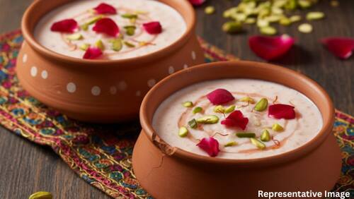 Rose Phirni Pudding