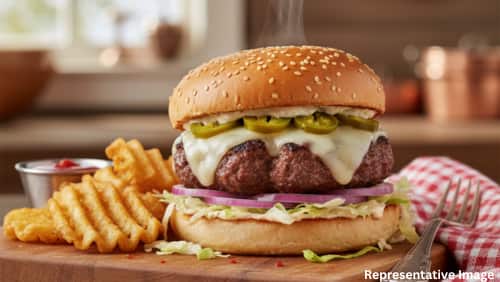 Cheesy Jalapeno Burger