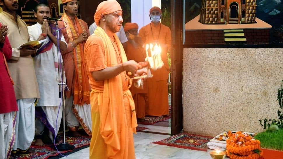 Yogi Adityanath performs puja