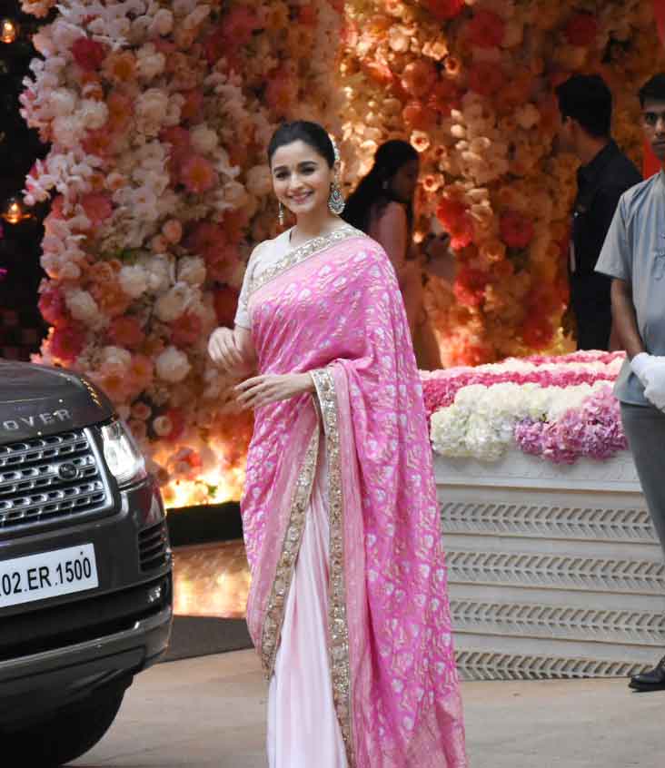 alia bhatt pink saree