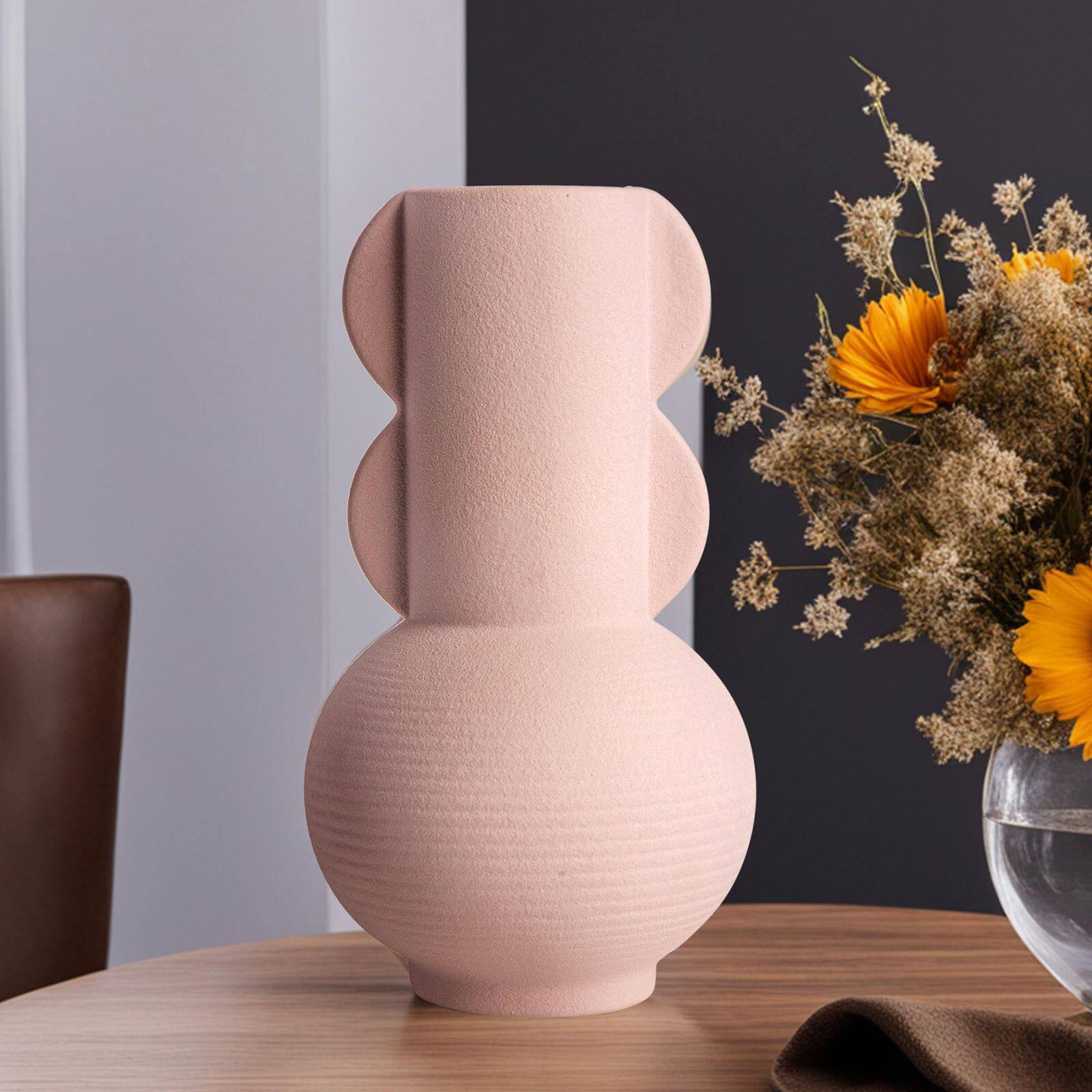 Anko Winged Pink Ceramic Flower Vase: A Stylish and Modern Accent Anko Winged Pink Ceramic Flower Vase: A Stylish and Modern Accent