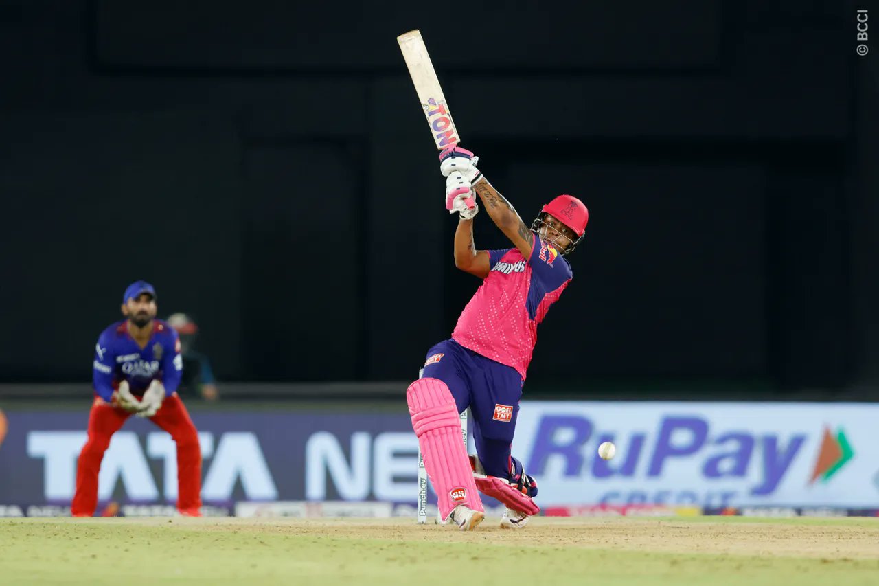 Shimron Hetmyer – Explosive Middle-Order Hitter