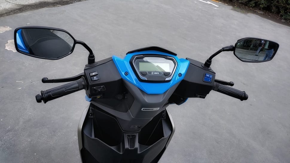 Hero Xoom Review Brakes Handlebar