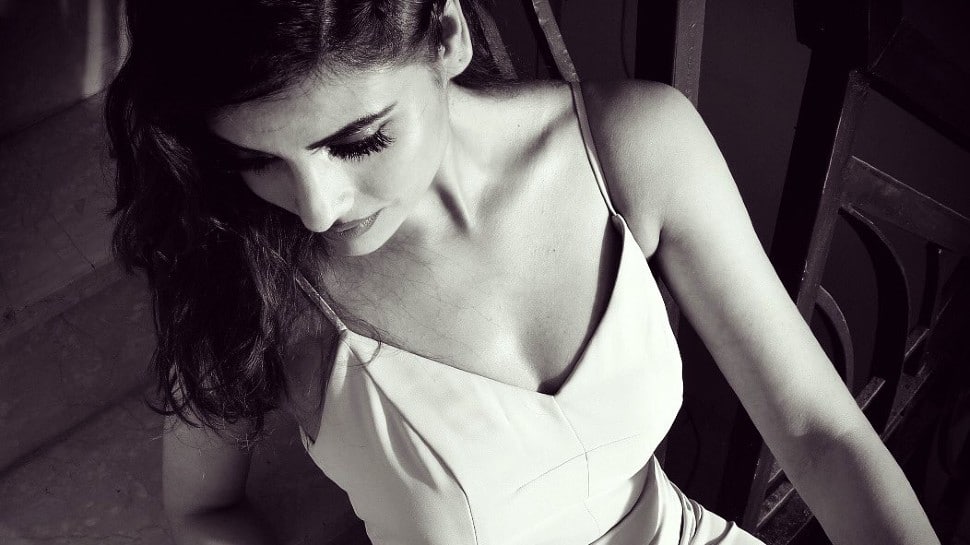 Deepak Chahar&#039;s sister Malti looks sensuous in this black-and-white image. (Source: Twitter)