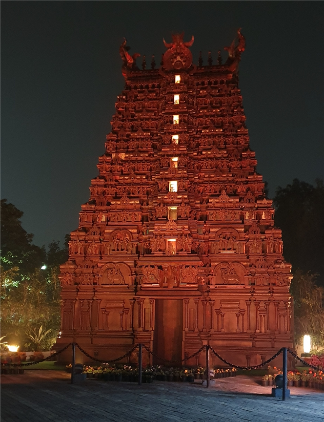 Meenakshi Temple in Delhi