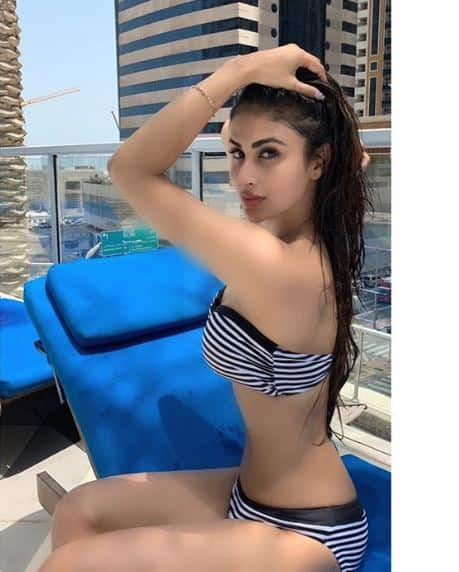 Mouni Roy flaunts her curves in black and white bikini, sets ...