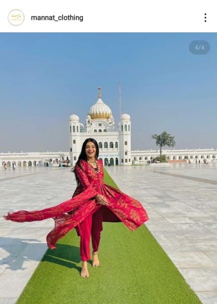 Pakistani model poses &#039;bare head&#039; for women&#039;s clothing ad in Kartarpur Sahib Gurdwara