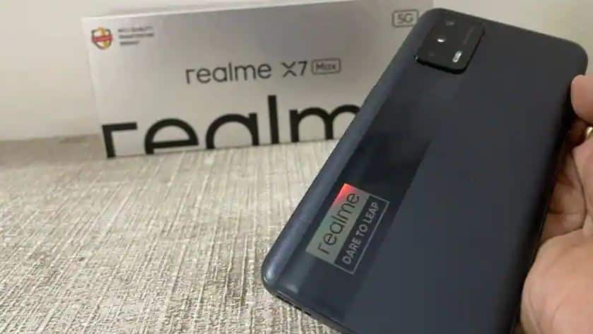 Realme X7