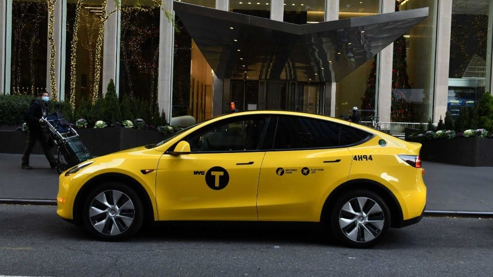 Gravity Tesla Model Y NYC Yellow Taxi