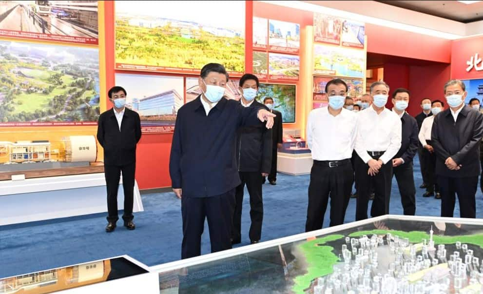 (Xi Jinping visits an exhibition on achievements of Communist Party of China. Photo credits: Xinhua)