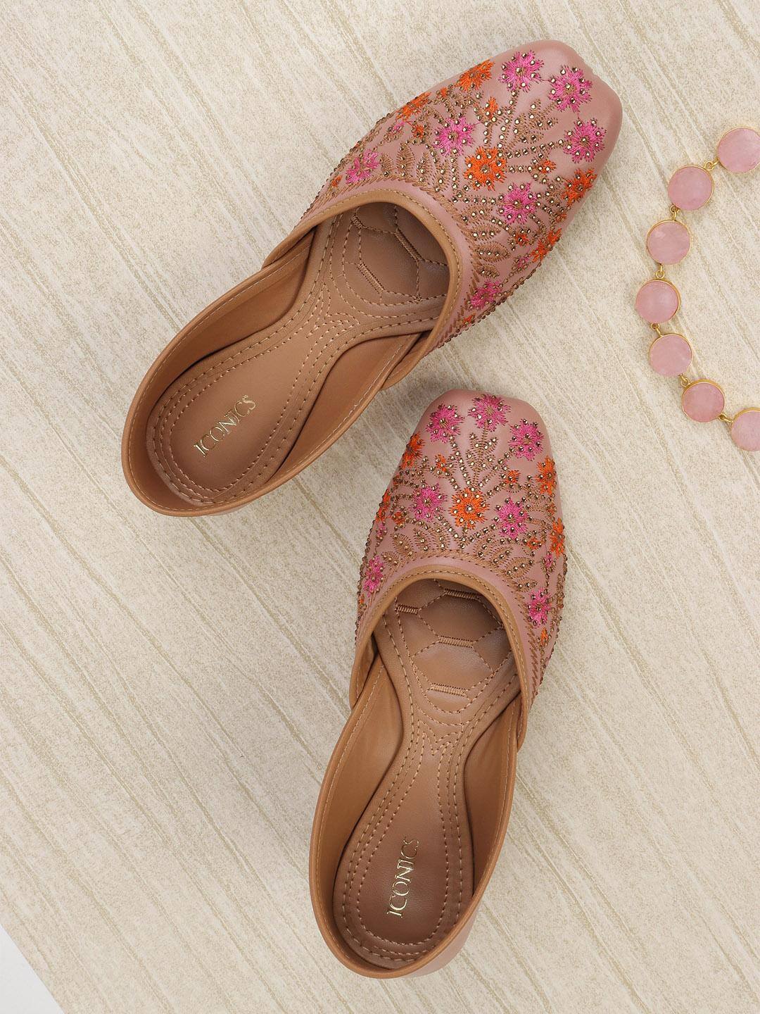  ICONICS Women Embroidered Ethnic Mojaris