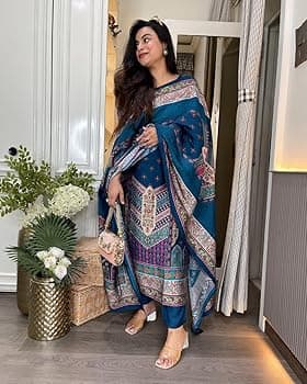  GoSriKi Women Ethnic Motifs Printed Kurta with Palazzos &amp; Dupatta