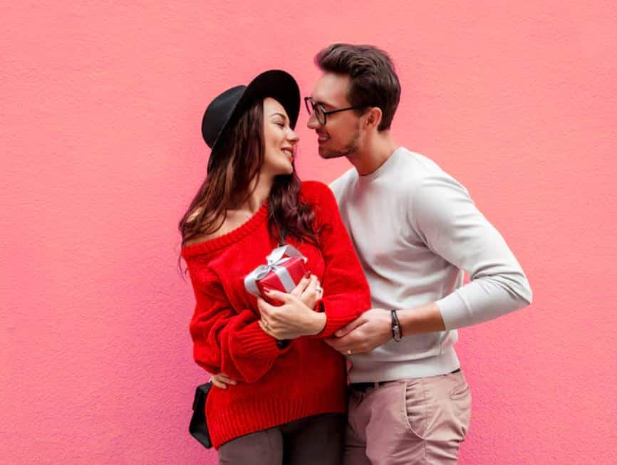 Girlfriend's Day 2025, Happy Girlfriend's Day 2025, National Girlfriend's Day wishes, romantic messages for girlfriend, cute Instagram captions for girlfriend, love quotes for her, how to celebrate girlfriend's day, 50 girlfriend day quotes, heartfelt mes