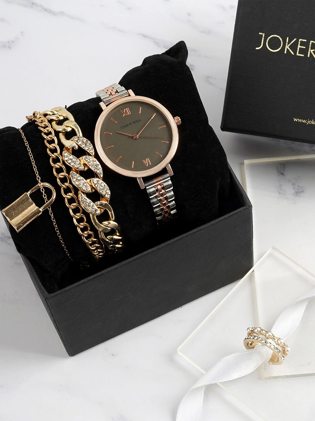 Shop Women s Watches with Mega Discounts on Myntra Accessories News Zee News