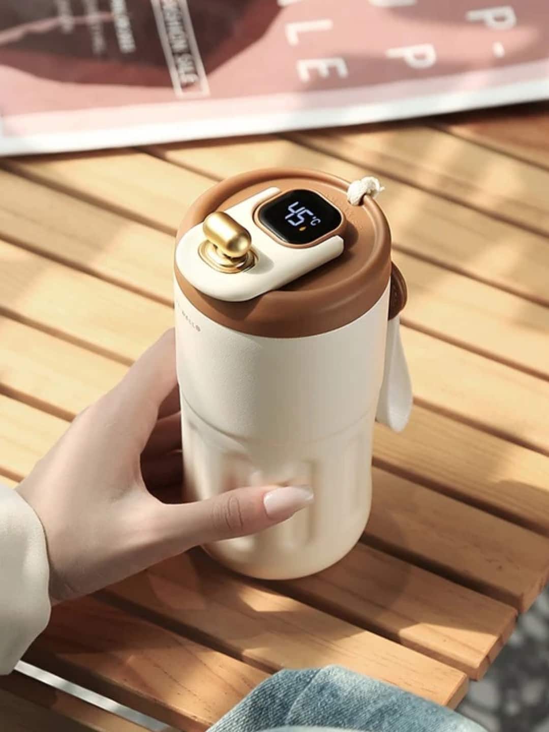 YELONA – Brown Stainless Steel Temperature Display Tumbler YELONA – Brown Stainless Steel Temperature Display Tumbler