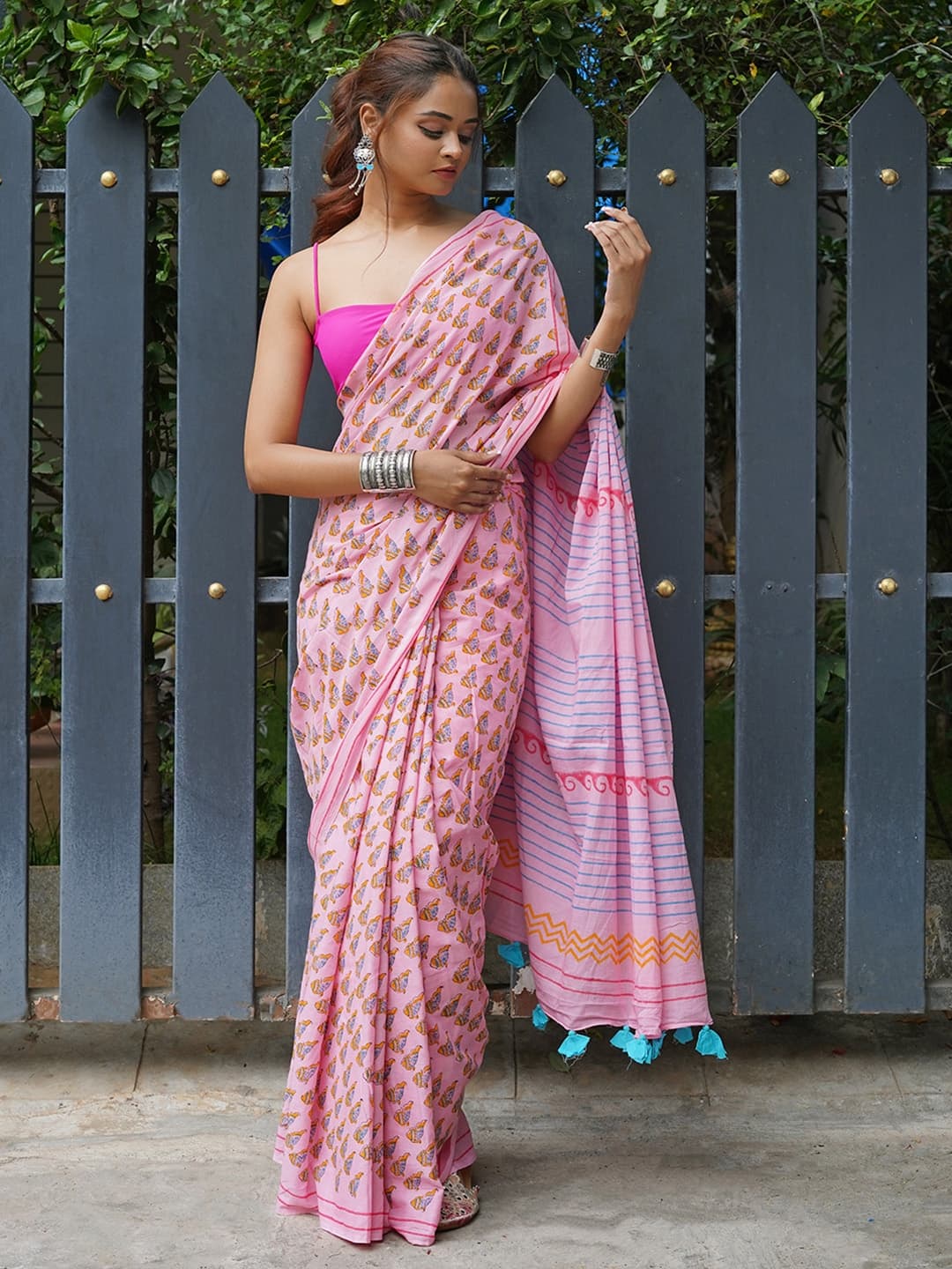 TEEJH Ethnic Motifs Printed Mulmul Cotton Saree