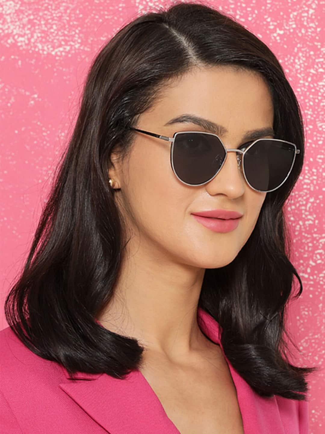 Voyage Unisex Black Lens & Silver-Toned Round Sunglasses with UV Protected Lens Voyage Unisex Black Lens & Silver-Toned Round Sunglasses with UV Protected Lens